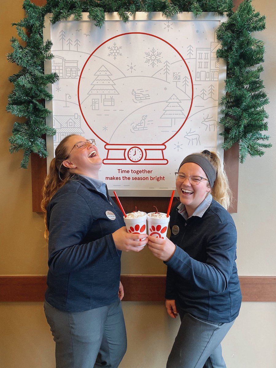 CFABeechmont's tweet photo. ‘Tis the Season for Snowflakes &amp; Peppermint Milkshakes ❄️✨ https://t.co/9IQ8taJZ4O