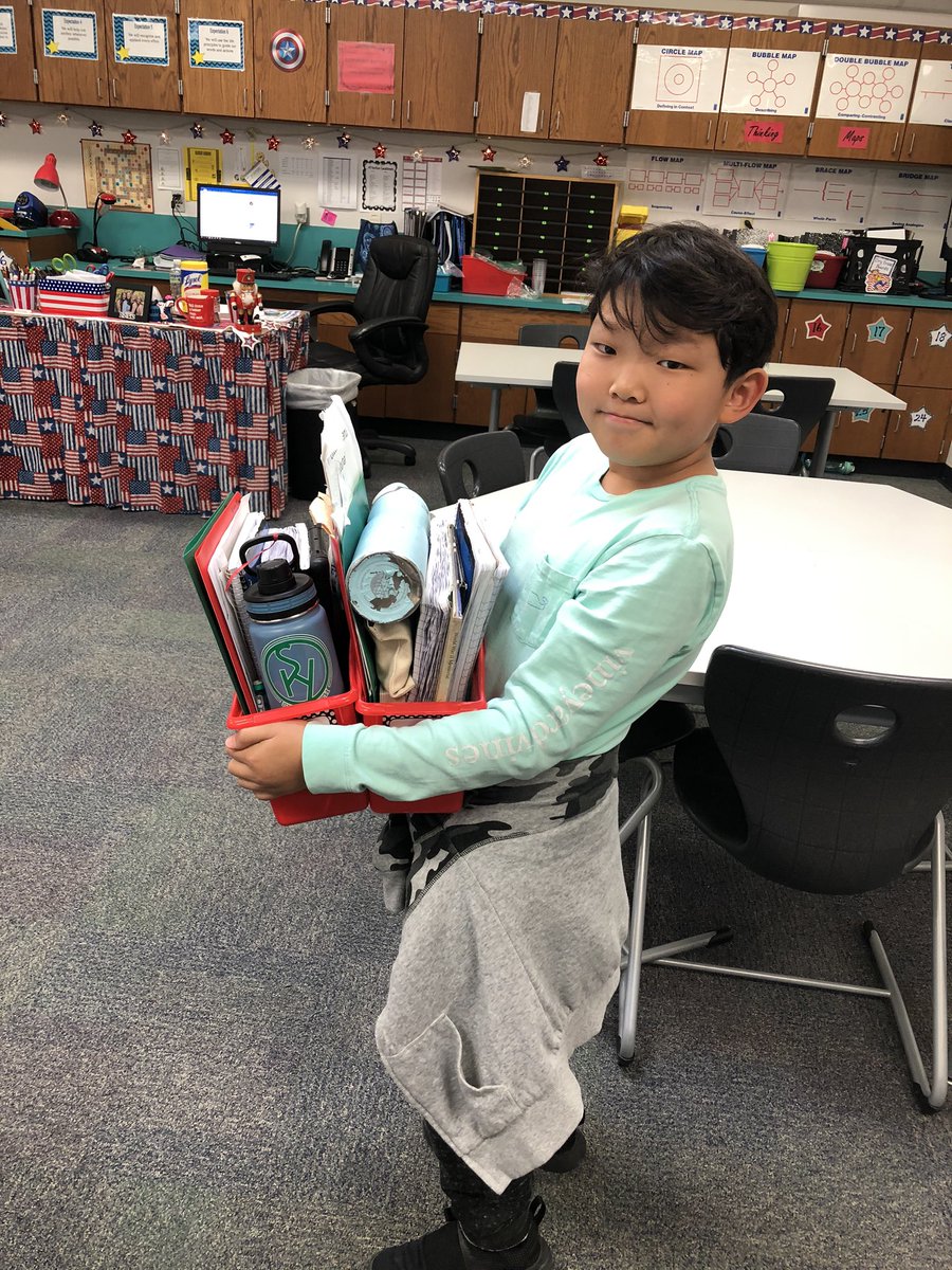 Carrying a class tub for a friend and spreading kindness!@DCEtrailblazers
