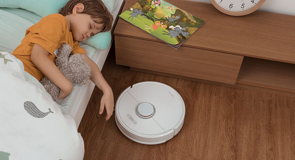 darrenculbreath's tweet image. Save $200 this #CyberMonday and let the #RoborockS6 take care of your vacuuming #$200   @daAlexHernandez