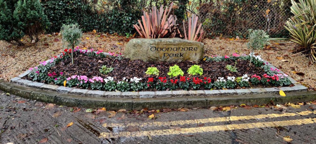 Have you seen the beautiful flower beds throughout the Johnstown estate. Thank you <a href="/LandArt_/">LandArt</a>  for the wonderful addition to our local area!