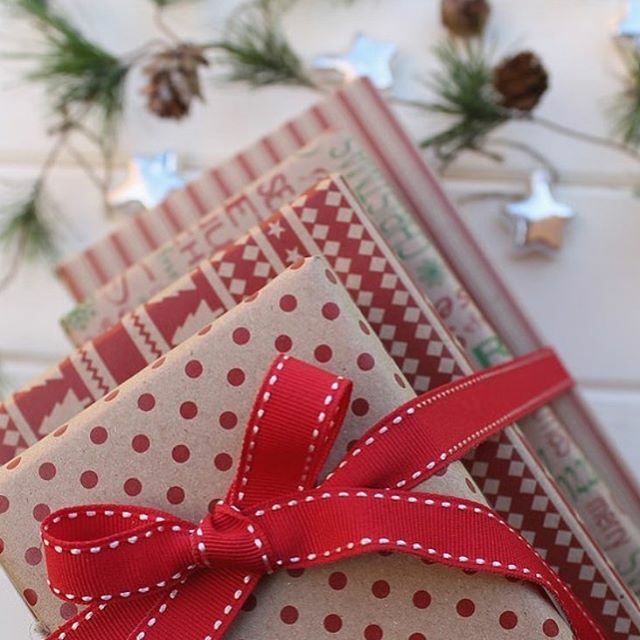 Our Christmas shop is now open!
We sell gift wrap, gift boxes, Greeting cards and wooden gifts. 
Take a look?
ift.tt/1wWw0GA

#giftwrapping 
#giftwrap
#wrappingpaper 
#ecofriendly 
#ukprintmakers 
@razzle_d_rose ift.tt/381iet1