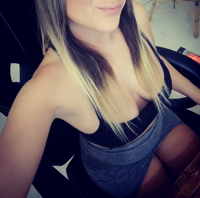Estoy online!! Os espero en https://t.co/w1YeIEwAt4 #ChicasCima @EstudiosCima @EstudiosCimaAPP https://t<a href="/tag/chicascima"class="tags"><span>#chicascima</span></a>