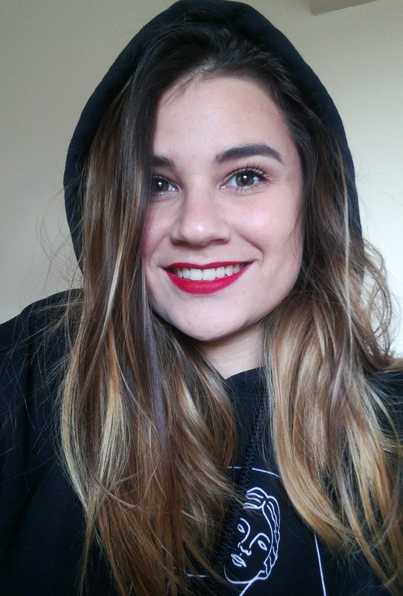 gwendolyneljn's tweet photo. 💛💛
#selfiesforcorbyn #smilesforcorbyn https://t.co/WQbaELPzlW