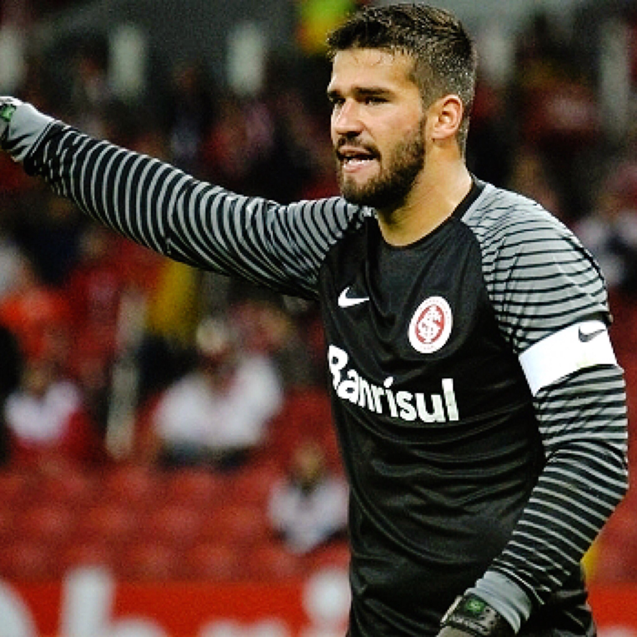 Alisson, melhor goleiro do mundo em 2019.