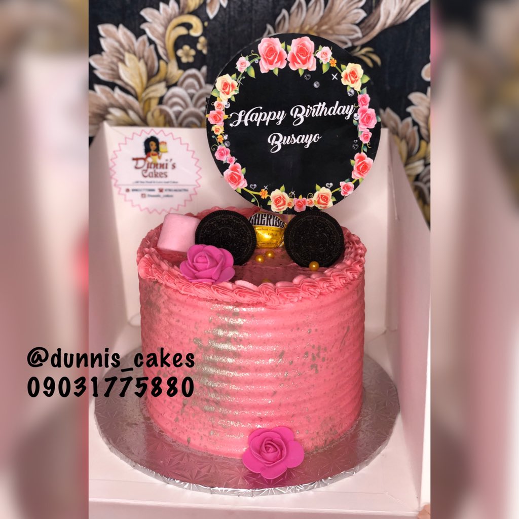 DunnisCakes's tweet photo. •7” Double layers of strawberry and chocolate cakes😋
•Been lazy to post my works here these days🤦🏻♀️
•Here is one of the lucky cakes that made it here🥰.
•IG: @dunnis_cakes
•WhatsApp: 09031775880
•Or send us a dm here🤗
• Kindly RT🙏🏻
#ifebakers #cakesdunis #Tacha24 #mafo https://t.co/TCaVxOtyN8