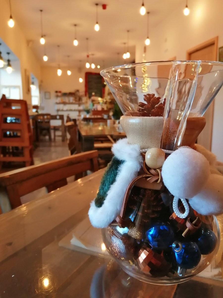 Feeling all Christmasy in here! Might even burst into a carol or 2 .....