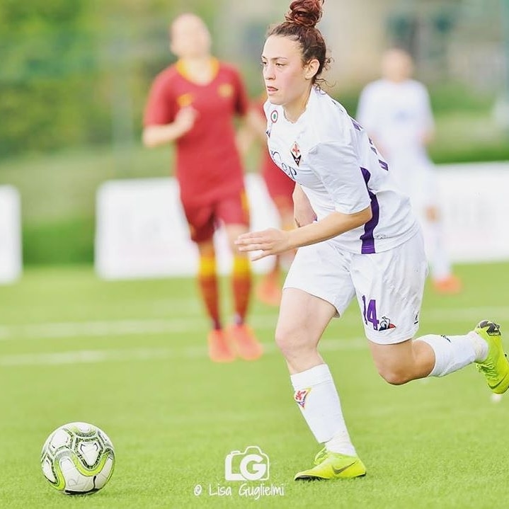 toplayercompany's tweet photo. Un augurio speciale e doppio oggi 😍 Che il regalo per questo compleanno sia rivederti in campo il prima possibile.
Ti aspettiamo presto Michela #Catena 💜
Forza, #TopPlayer 💪💪

#WeAreTopPlayer #Tpc #SerieAFemminile #SerieA #Femminile #calcio #CalcioFemminile #Fiorentina https://t.co/NGnr42OUvg