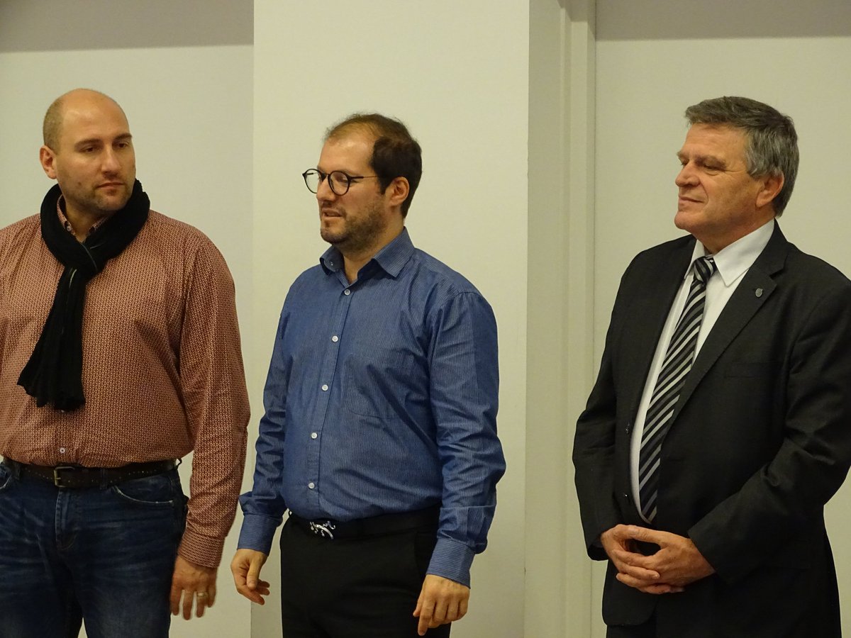 kriscanales1's tweet photo. Remise des prix du challenge des clubs de la Fédération Française de Lutte et Disciplines Associées (@FFLutte) au @PUC_1906 avec Alain BERTHOLOM (@bertholom1), Théodore ASLAMATZIDIS et David HERAN (@HeranDavid) - Salle Lino Ventura à Paris.
#Sambo
#sambofrance
#fflda https://t.co/7kppDiwPum