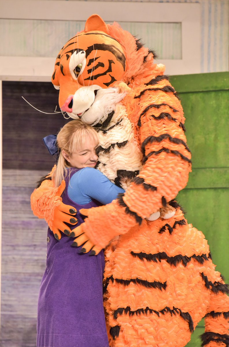 The Tiger Who Came To Tea (Theatre Royal Haymarket) loureviews.blog/2019/12/17/the…