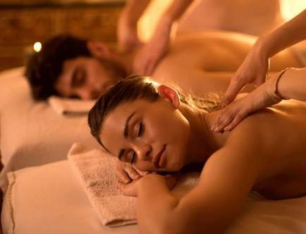 newave_institut's tweet photo. Newave Institut  vous propose sur Paris des massages naturistes pour homme, femme et couple. Votre moment sensuel de bien-être dans une ambiance chaude et charnelle… https://t.co/TLAFFm1TsM