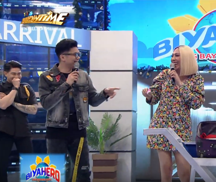 ViFeelings's tweet photo. ano ion kaya pa ba HAHAHAHA tawang tawa na naman sa jowa hangkyut https://t.co/QqL4XyqDEJ