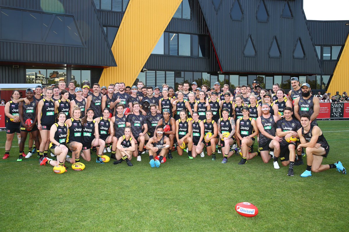 Richmond_FC's tweet image. One #strongandbold Club 💛 #gotiges