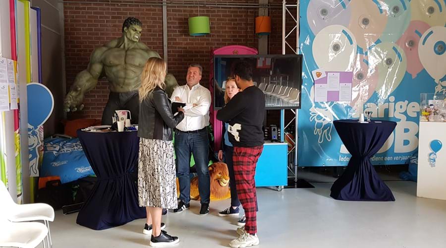 Teamwork @RandstadSchoon <a href="/Jarige_Job/">Stichting Jarige Job</a> en <a href="/VebegoFndtn/">Vebego Foundation</a>   westerveld.nl/nieuws/westerv… #goedvoorelkaar #inclusiviteit #welcomeonboard #schoonmaakbranche