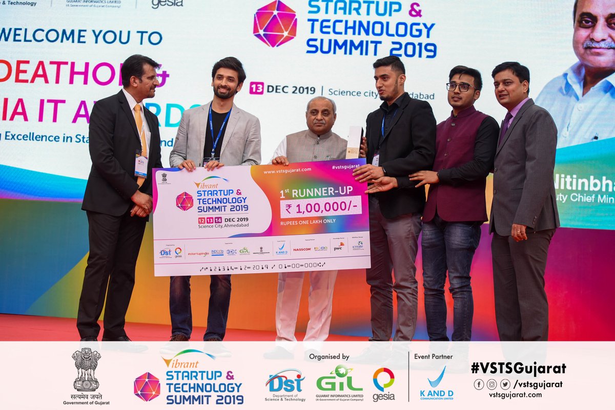 Congratulations to Flow Mobility for being 1st Runner-up in IDEAThon 2019 (Smart &amp; Shared Mobility Category) at #VSTSGujarat.

Here's them being awarded by Nitin Patel (Deputy CM, Gujarat), Hareet Shukla (Secretary, DST) &amp; Maulik Bhansali (Chairman, GESIA).