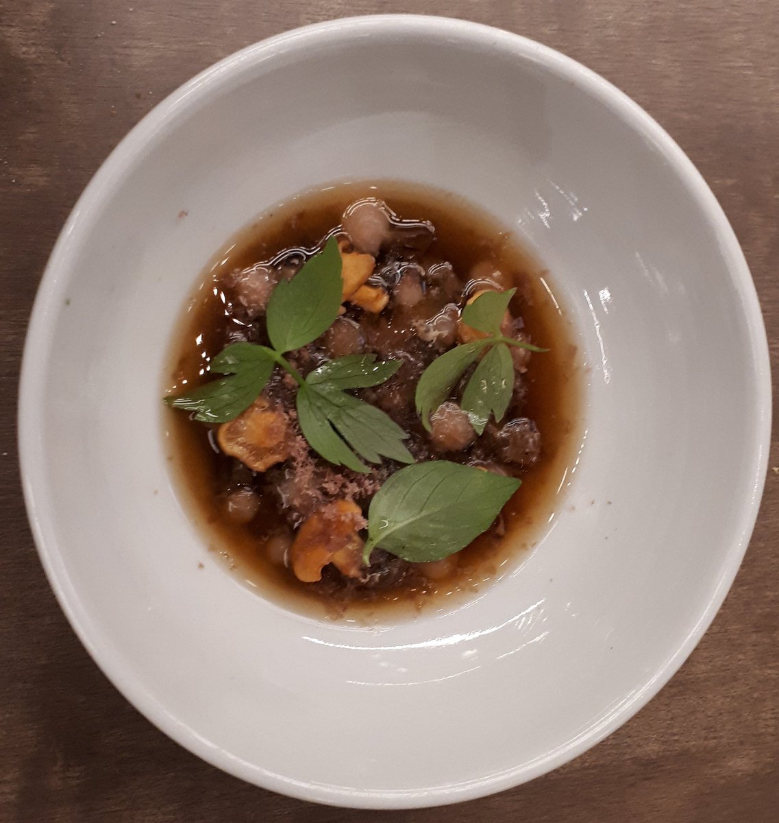 MichelinGuideUK's tweet image. You can’t get much more #local and #sustainable than hydroponics within the restaurant itself
Ultima @finnishdevil66 #Helsinki
by @HenriAlen &amp;amp; @TuominenTommi
(New to the selection 2020)