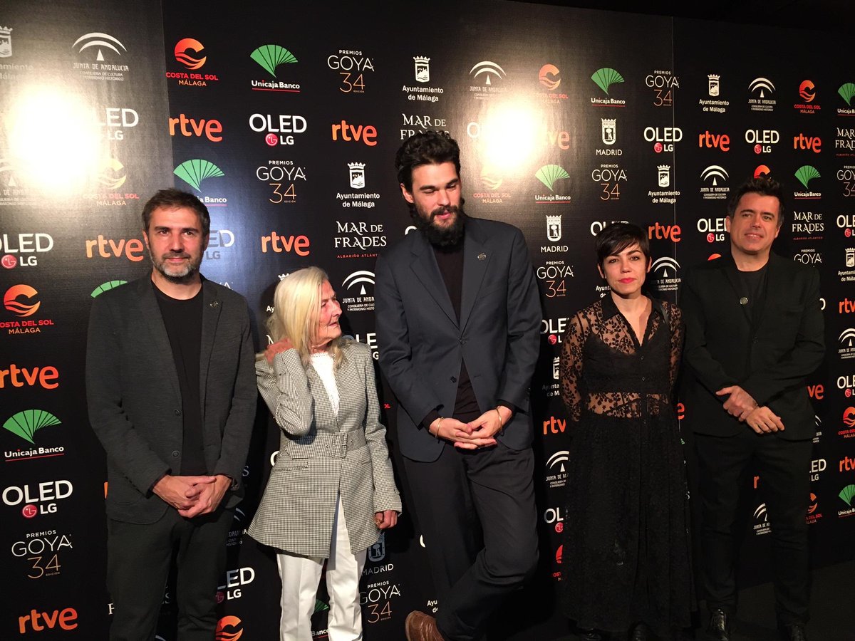 Onte estivemos na xuntanza de Nominados ós Premios #Goya2020, nos que optamos a:

🔥mellor película
🔥mellor director
🔥mellor actriz revelación 
🔥mellor dirección de fotografía

Vémonos o 25 de xaneiro en Málaga!