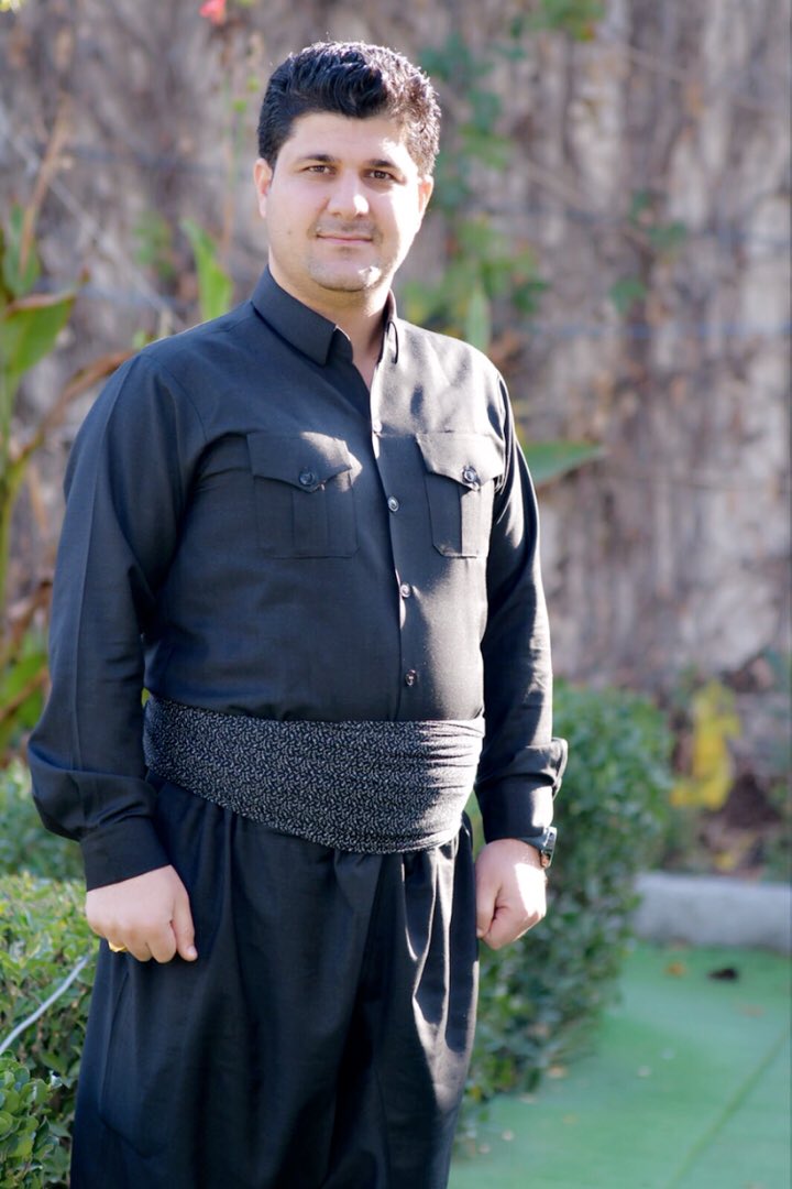 AnwarRebwar's tweet photo. پیرۆبێت رۆژی پیرۆزی ئاڵای کوردستان.

١٧ی١٢ی٢٠١٩
رێبوار کەلاری https://t.co/S01gR2jiL8