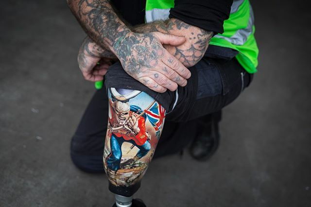 gaiavisual's tweet photo. "I survived 22 years in the army without a scratch. Within a few years of being demobbed, I got cancer of the fucking toe and had to have my leg amputated below the knee.” When Simon Bowes-Daniels arrived at Enviromail in 2008, he was unemployed and look… https://t.co/RZ33wTK446 https://t.co/F5WwZIeLtr