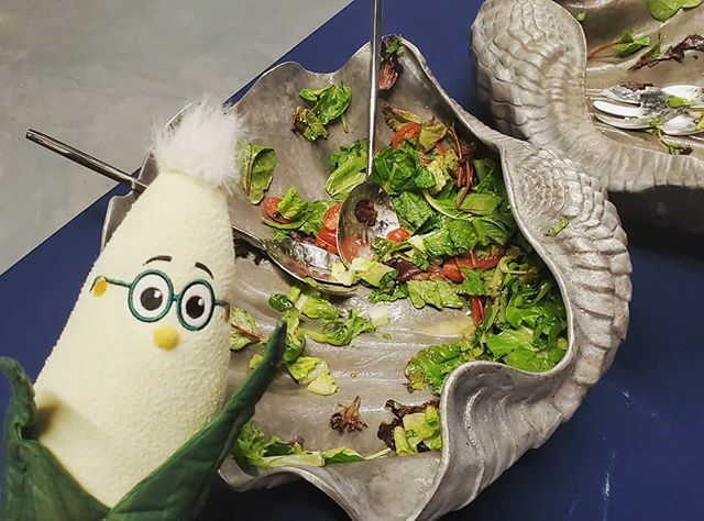 franknfoode's tweet image. I'll have some salad in a half-shell, plz. #salad #bodegabay #shelldish #UCPlantBreeding19 ift.tt/2LZmPT9