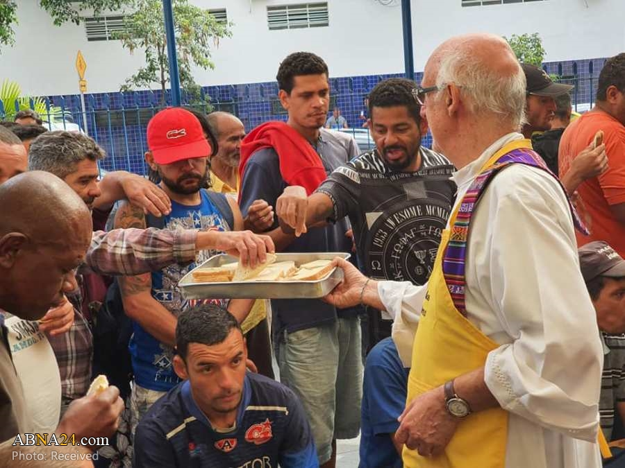 wocoshiac's tweet photo. #Humanitarian aid of #Brazilian_Shia cleric to needy, poor people 
Brazilian Shia cleric, Rodrigo Jalloul with cooperation...
Read More:
https://t.co/qy166XV5r5
#wocoshiac
#world_council_of_shia_centers
#shia_centers
#shia https://t.co/sPOdFXamhq