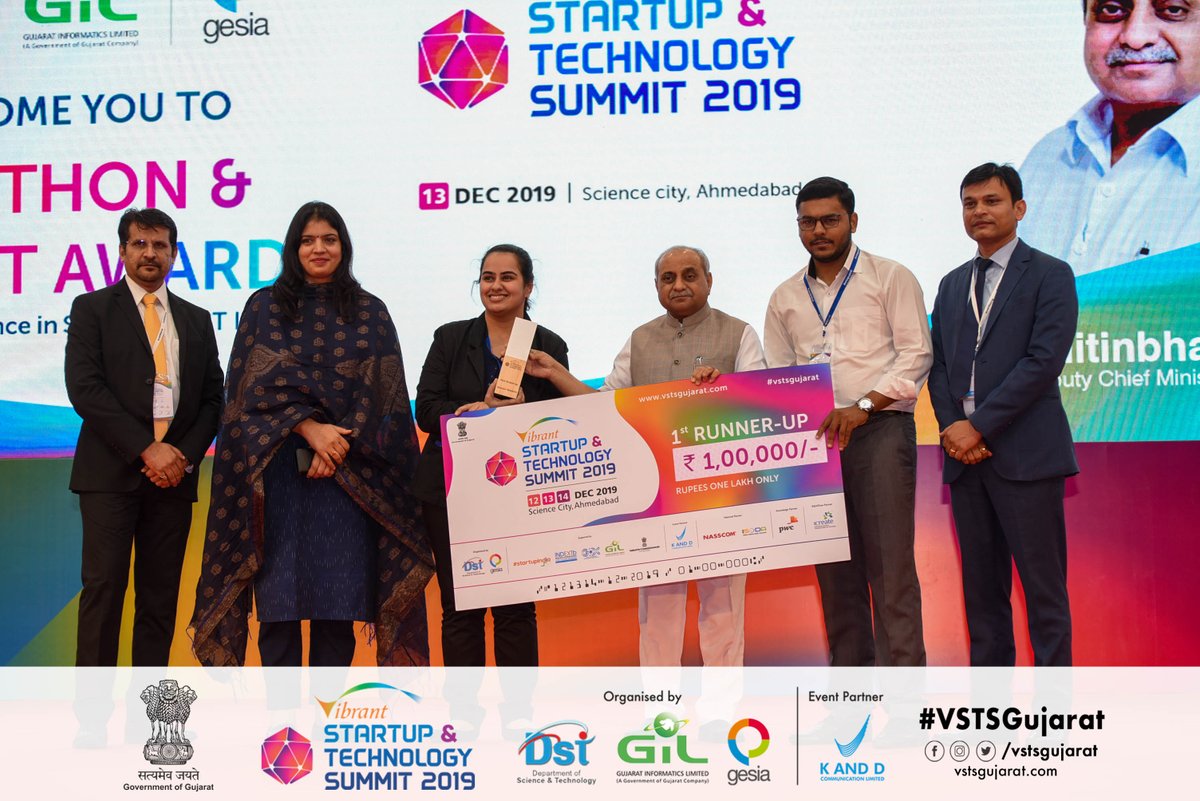 Congratulations to Bioscan Research for being 1st Runner-Up in IDEAThon 2019 (HealthTech Category) at #VSTSGujarat.

Here's them being awarded by Nitin Patel, Neelam Rani (IFS), Dhruv Patel &amp; Maulik Bhansali.