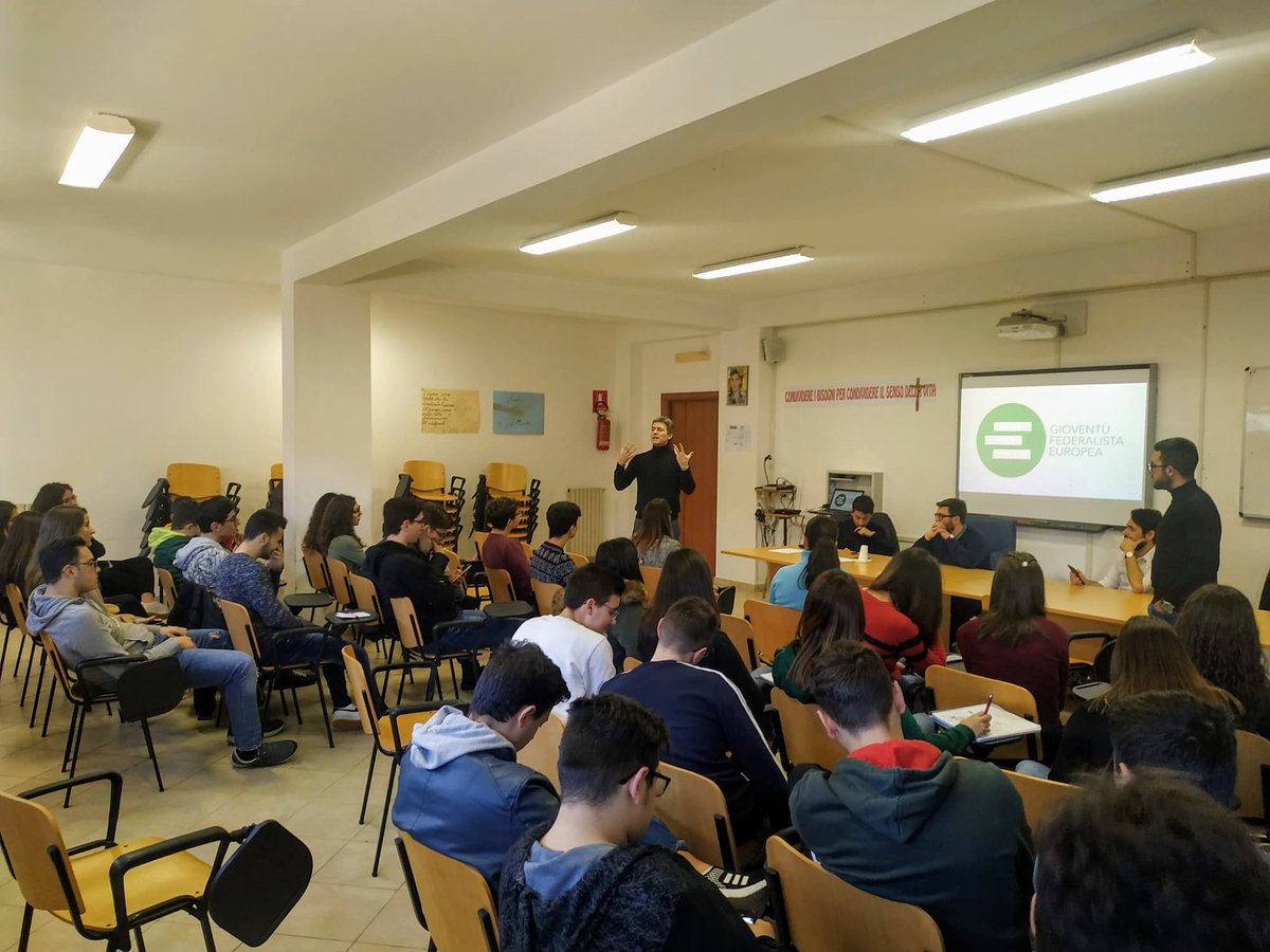 Michele_Gerace's tweet photo. Chi ama il prossimo come ama fratelli e sorelle ama l'intera umanità di un amore che promette libertà.

Grazie alla @gfevibo per un viaggio alla scoperta della Calabria Ulteriore che è solo all'inizio.

#Scuola sulla #Complessità
#BarEuropa
  
⚡ https://t.co/HqSC0NW4zo ⚡ https://t.co/EIQNgn8sKV