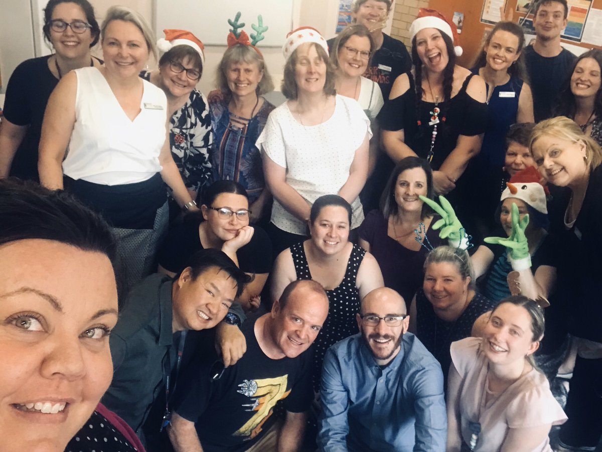 That’s a wrap! #2019team #calvertselfie <a href="/suejnorton/">Sue Norton</a> <a href="/AnnaWilson1973/">Anna Wilson</a> <a href="/NicAgius/">Nic T Agius</a> <a href="/Benno1511/">Benjamin smith</a>