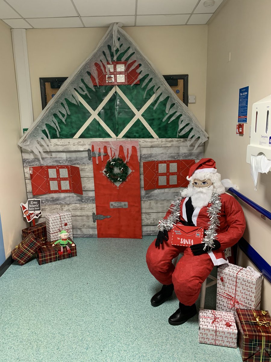 2Tdau's tweet photo. Elf on the shelf 🤣 #TDAU https://t.co/Q9DbZ9nEiR