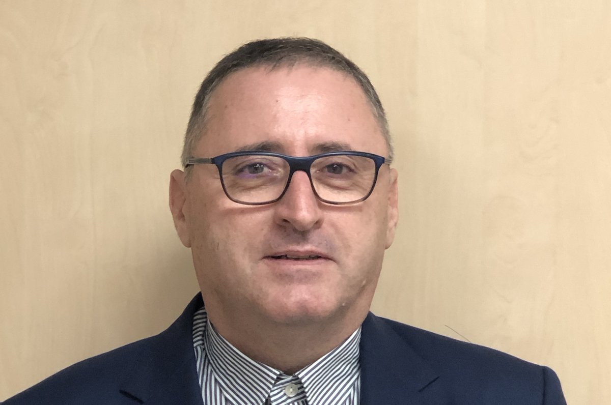 SdeE_Editec's tweet photo. [ENTREVISTA] 🚑👥🚑
“Damos una importancia capital a la fiabilidad y a la maniobrabilidad”, Tomas Simon, director general división transporte sanitario grupo #Transvia 
➡️ https://t.co/Ljm9JQLpVF https://t.co/MUful4zB6i