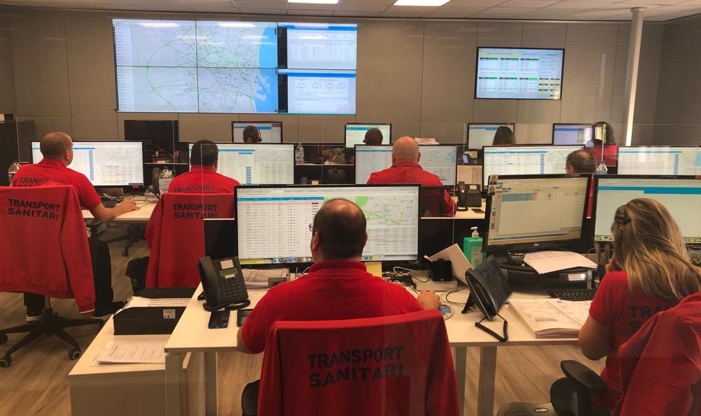 SdeE_Editec's tweet photo. [ENTREVISTA] 🚑👥🚑
“Damos una importancia capital a la fiabilidad y a la maniobrabilidad”, Tomas Simon, director general división transporte sanitario grupo #Transvia 
➡️ https://t.co/Ljm9JQLpVF https://t.co/MUful4zB6i
