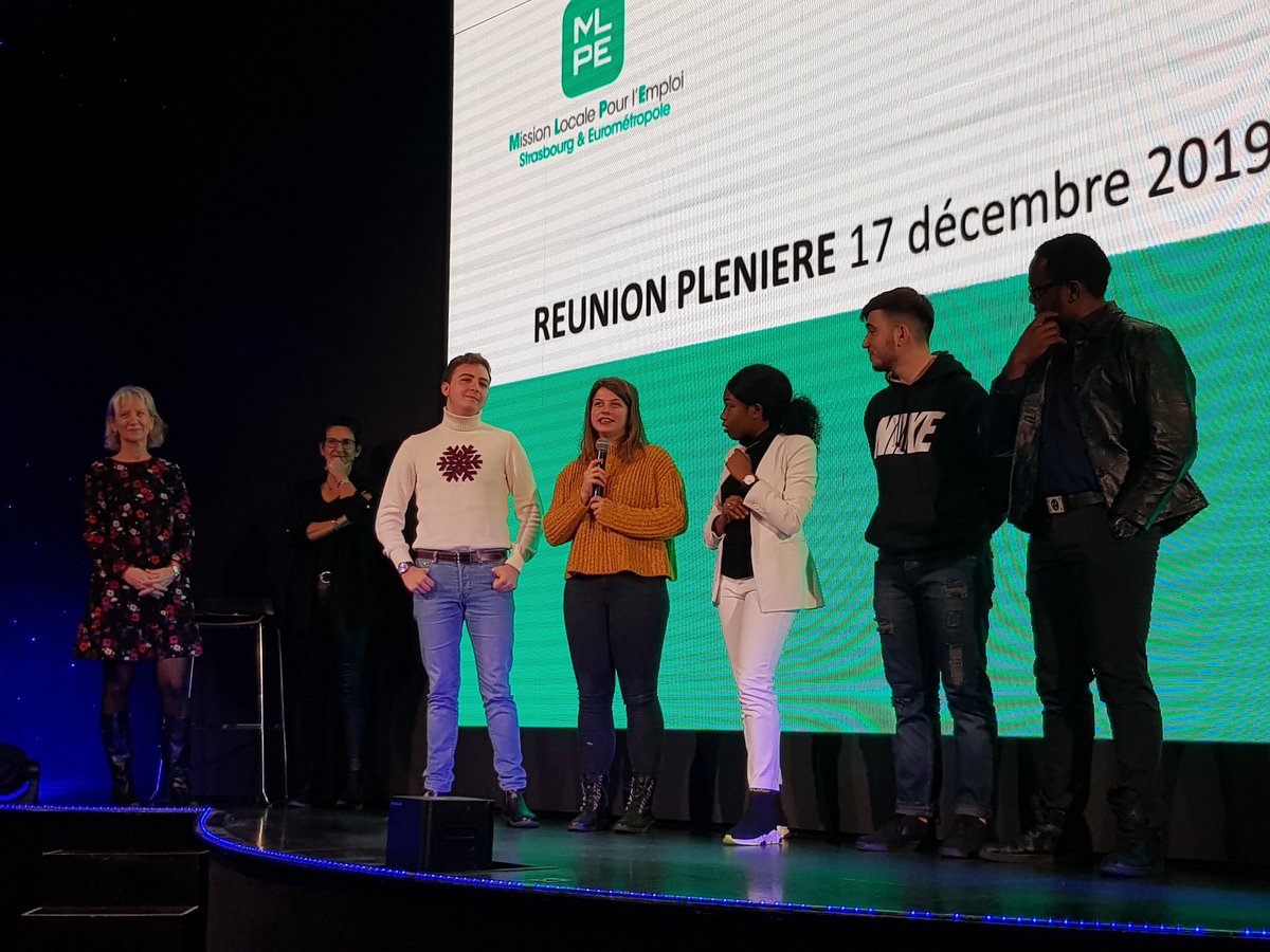 La <a href="/MLPEStrasbourg/">Mission Locale Strasbourg Eurométropole</a> sort le grand jeu et investi le Royal Palace à Kirrwiller pour sa réunion plénière ! 
Bienvenue à nos nouveaux salariés et à l'équipe des jeunes en service civique ! #réunionpaillettes 💫🎉