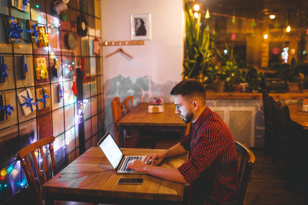 FirstRecovery's tweet image. If your #business premises will be left empty over the #christmas period, we look at steps you can take to ensure nothing goes wrong whilst you are away ow.ly/UdxF50xAwWC #disasterplanning #smallbusiness #SME