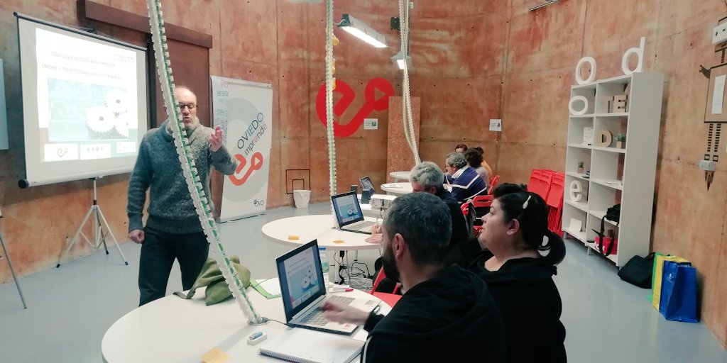 CamaraOviedo's tweet photo. Segundo día del último #packbasic del año. Hoy hablamos de aspectos legales, obligaciones fiscales y gestión laboral en la puesta en marcha de nuestra empresa. ¡Tomando nota de todo antes de dar el salto! @CamaraOviedo
@OviedoEmprende
@aytoviedo @ayudaemprende https://t.co/tKgeQMNGMo