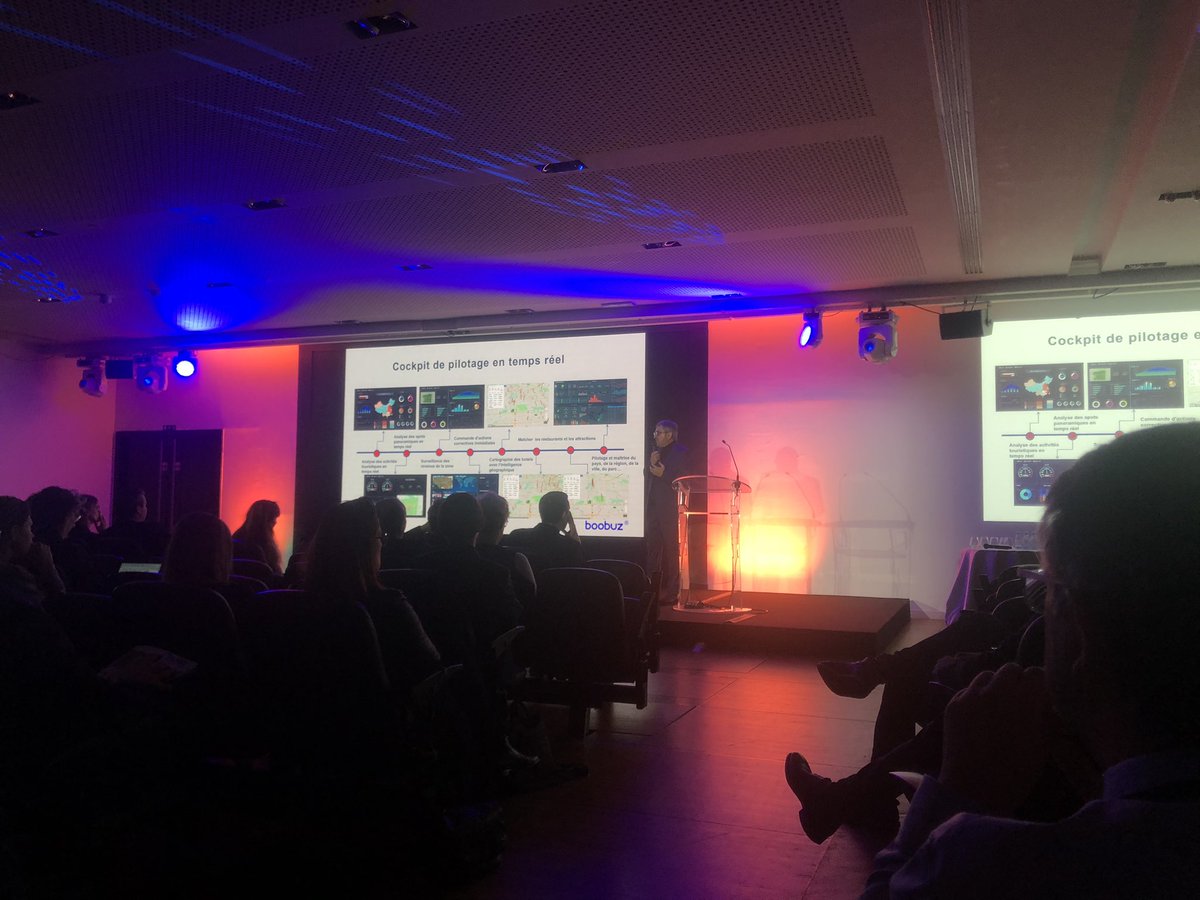« Toutes les villes vont avoir un problème de pilotage des flux touristiques » <a href="/christiandelom/">Christian Delom</a> 🎙🌃 #TOTEC19 #SmartCity