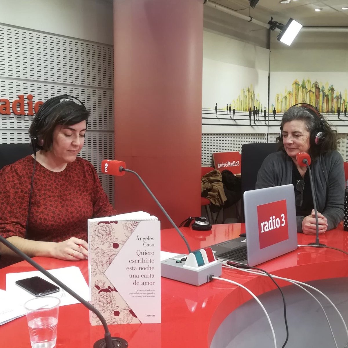 Efecto Doppler (@efectodopplerr3) on Twitter photo 📻"Quiero escribirte esta noche una carta de amor" con <a href="/caso_angeles/">ÁNGELES CASO</a> ❤️ rtve.es/alacarta/audio… 📻"Quiero escribirte esta noche una carta de amor" con <a href="/caso_angeles/">ÁNGELES CASO</a> ❤️ rtve.es/alacarta/audio…