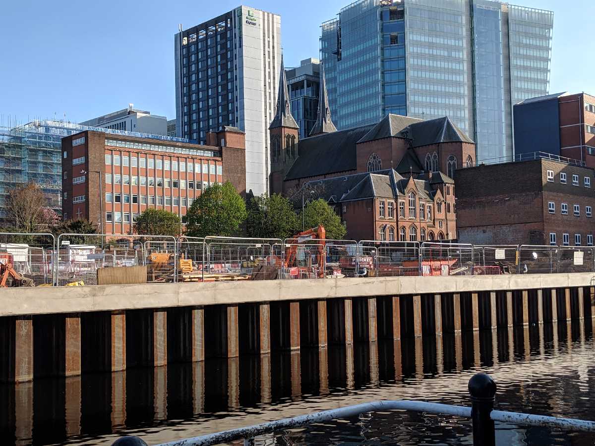 BuildsWeAre's tweet image. Go to ItsYourBuild.com/post/2025 for a great article on the progress during 2019 at the Snow Hill Wharf development #ConstructionwithCommunity #BirminghamPassion
