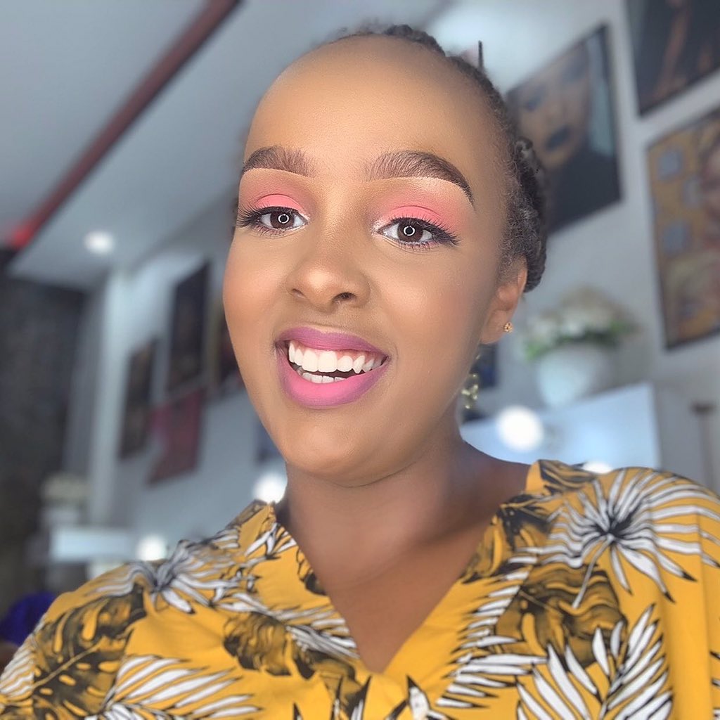 MakeupNahya's tweet photo. U can only get this look at @MakeupNahya  Located in Kabalagala Kampala Uganda at Kingsgate Mall Shop F14-15 💥💥💄💄#AwardwinningMua https://t.co/tSJhymdTTq
