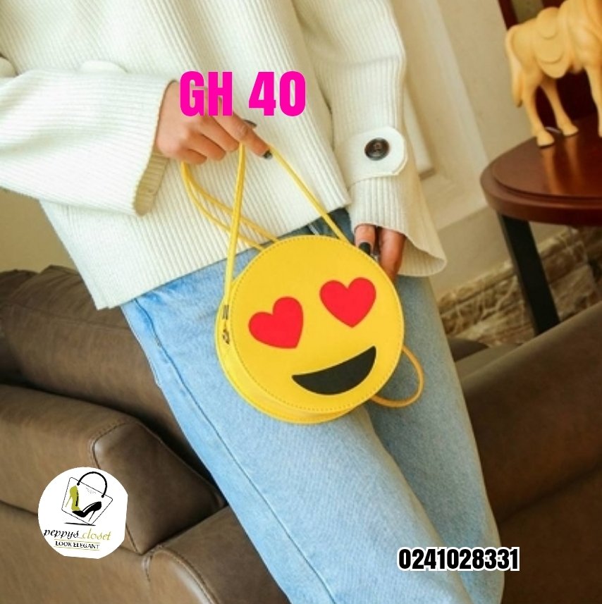 JMbapeppy's tweet image. Are you thinking of how to surprise your baby girl or that special one, check in peppys_closet for your new emoji shoulder bag at an affordable price
 WhatsApp them on 0241028331 or contact them on IG : peppys_closet .
#lookelegant💝
RT