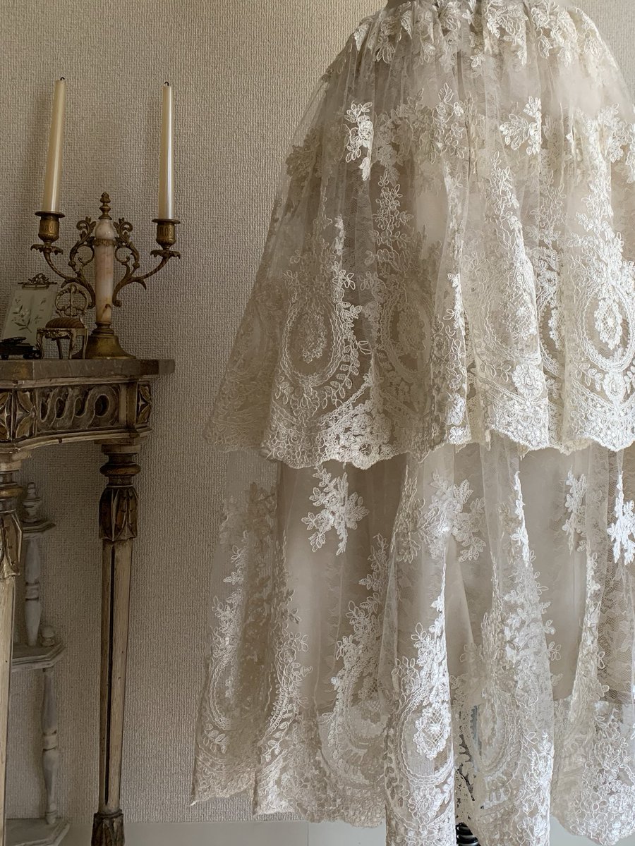 LamaisondeLilli's tweet photo. Web Order Item

・Shirring sheer blouse
・French lace tiered skirt

https://t.co/BigfXAjN09 https://t.co/bJFMyHRiFl