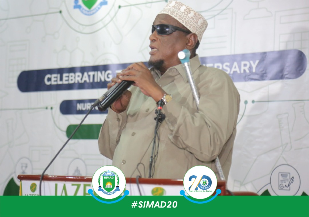 SIMADUniversity's tweet photo. Sheikh Nor Barud Gurhan, on stage "SIMAD University is the root that irrigates the good governance of Somalia and history will remember"
#SIMAD20 https://t.co/KX41pSsm1N