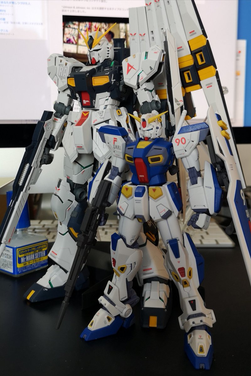 O Xrhsths 中村エイト Sto Twitter 放置してたnガンダムも貼って吹いてf90と並べてみた 同じスケールで差ありすぎだし見てるだけで楽しいのでf90買ってよかったしnガンダムは伊達じゃない