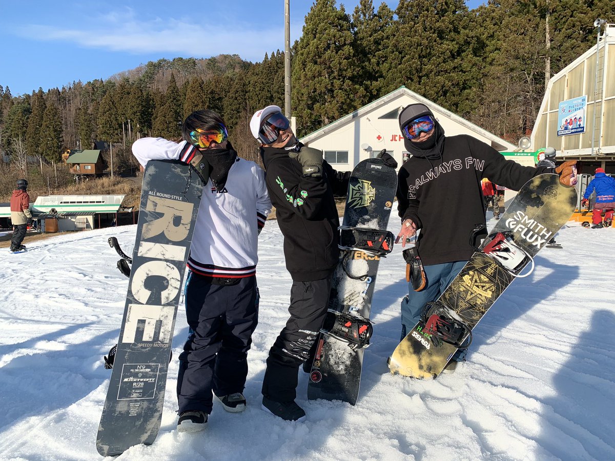 StyleTatsuki's tweet photo. day4.5
先週滑走記録つけ忘れたのでまとめて!
今週は初めて鷲ヶ岳行ったけどジャガイモ畑でしたねー。。
夕方はガリガリのバーンw
そして逆エッジからの腕巻き込んで正面から倒れ込んだからあばらが痛い痛い。。
来週までには治れよー
#スノーボード
#奥美濃 #鷲ヶ岳
#ビエスラビット #bsrabbit https://t.co/fGm0Hd8C2H