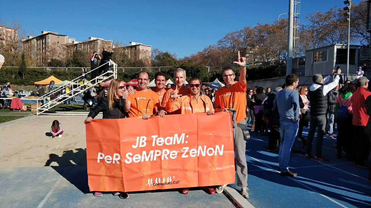 axe75's tweet photo. Quina sort formar part d'aquest equip que ha donat tot el que tenia... I una mica més!
Del primer a l'últim relleu!
Tothom ha fet possible guanyar les @24h_bcn per equips!
@corredors #jbteam #persemprezenon https://t.co/scp6eLwRt6