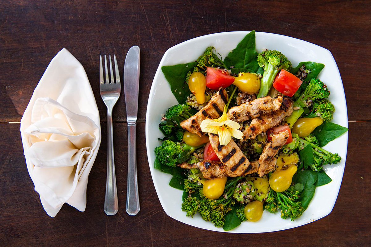 flatdogscamp's tweet photo. Lunch is served! Our flexible a la carte restaurant means our guests can eat what they want, when they want! #FlatdogsCamp https://t.co/XKfBd20MB2