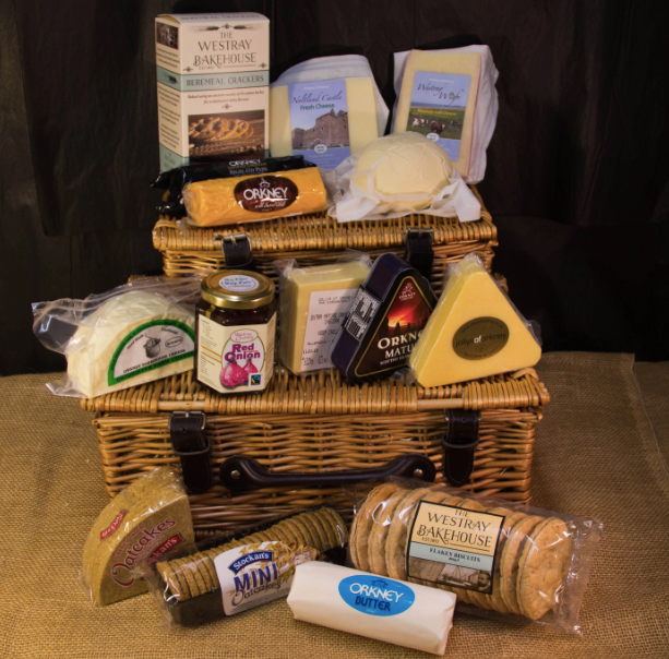 JollysofOrkney's tweet image. 🎅🏼Tips for a Jolly Xmas 🎅🏽

5. After dinner delicacies 

Orkney has some amazing artisan producers of biscuits, preserves and cheese. So why not make your after dinner cheeseboard a bit more special this year with our range of cheese and biscuits? #jollyxmas