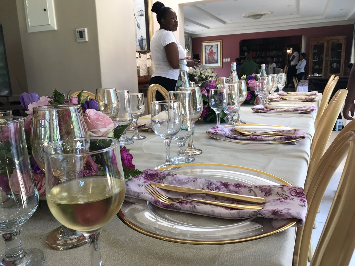 RickyHolloway_'s tweet photo. #standardbank & #rednoteafrica with @Superkabza #morethanabank Sunday culinary experience https://t.co/ZwjoZrcM2X
