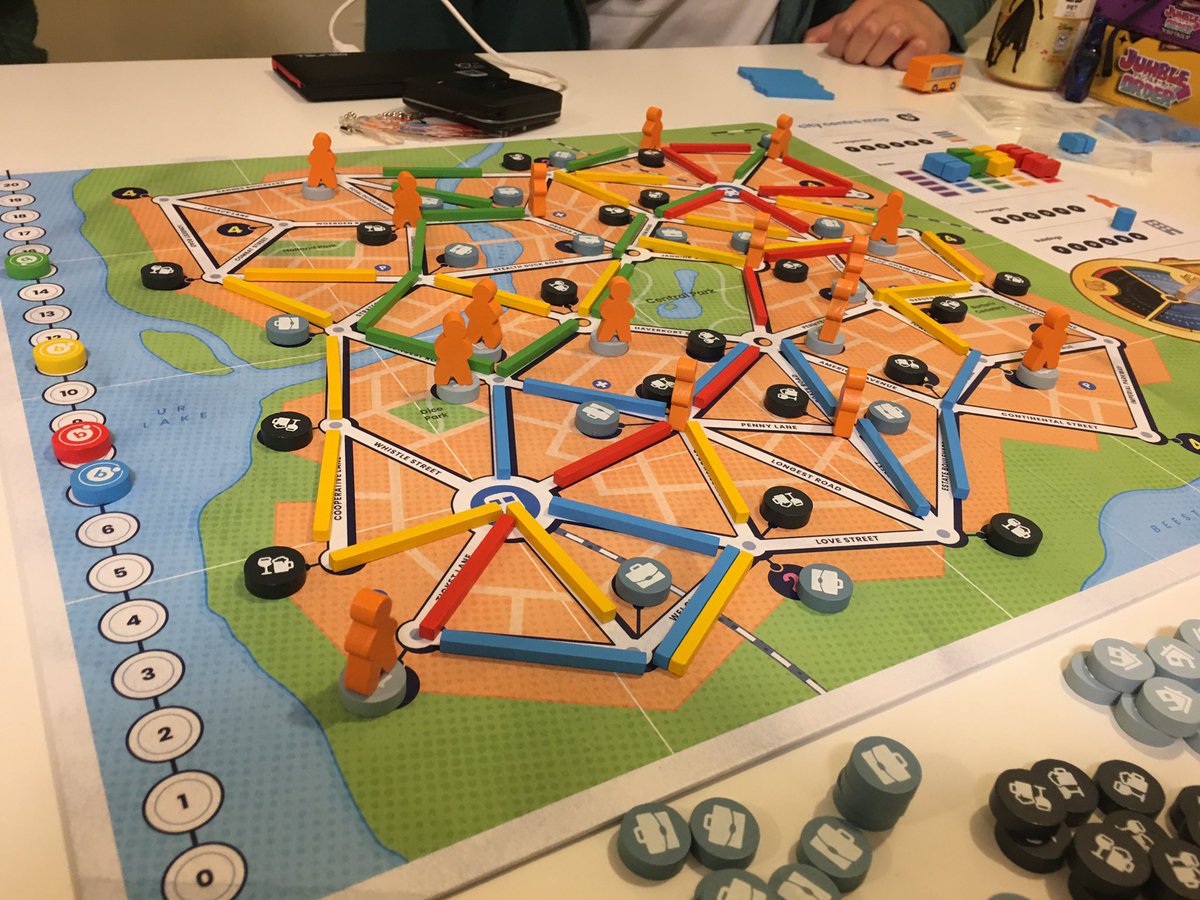 Mor Boardgame Bus 最高に面白かったです フードチェーンマグネイトも記憶に新しい ガチ重ゲーマーズゲームを出し続けるオランダの集団 スプロッタースピーレン T Co 0mua5zc5ic の ケイラスよりさらに古い ワーカープレイスメントとして歴史に