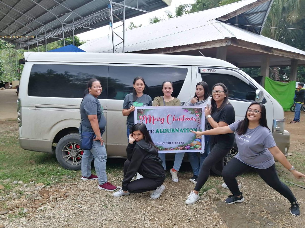 adndavao's tweet photo. We were able to distribute 70 ecobags with blankets, flashlights, and spaghetti packs. They have been living in tents for a while. In the evening, it gets too cold. Thank you for sharing your warmth.

#ALDUBxADNUnwaveringLove https://t.co/tJ0fp4fb46