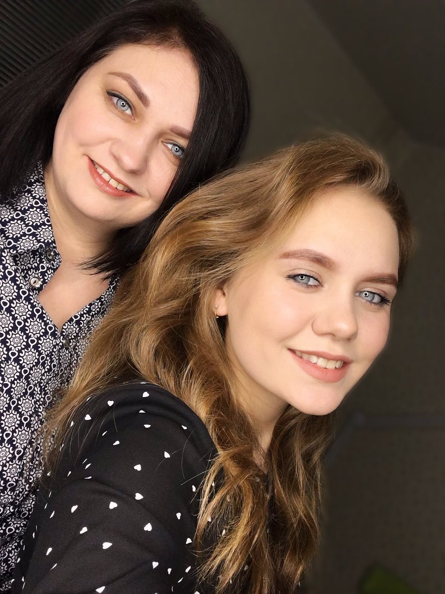 vakulich09's tweet photo. Посмотрите какая у меня мама кра��ивая😭😻💔 https://t.co/4DXOWDAZSB