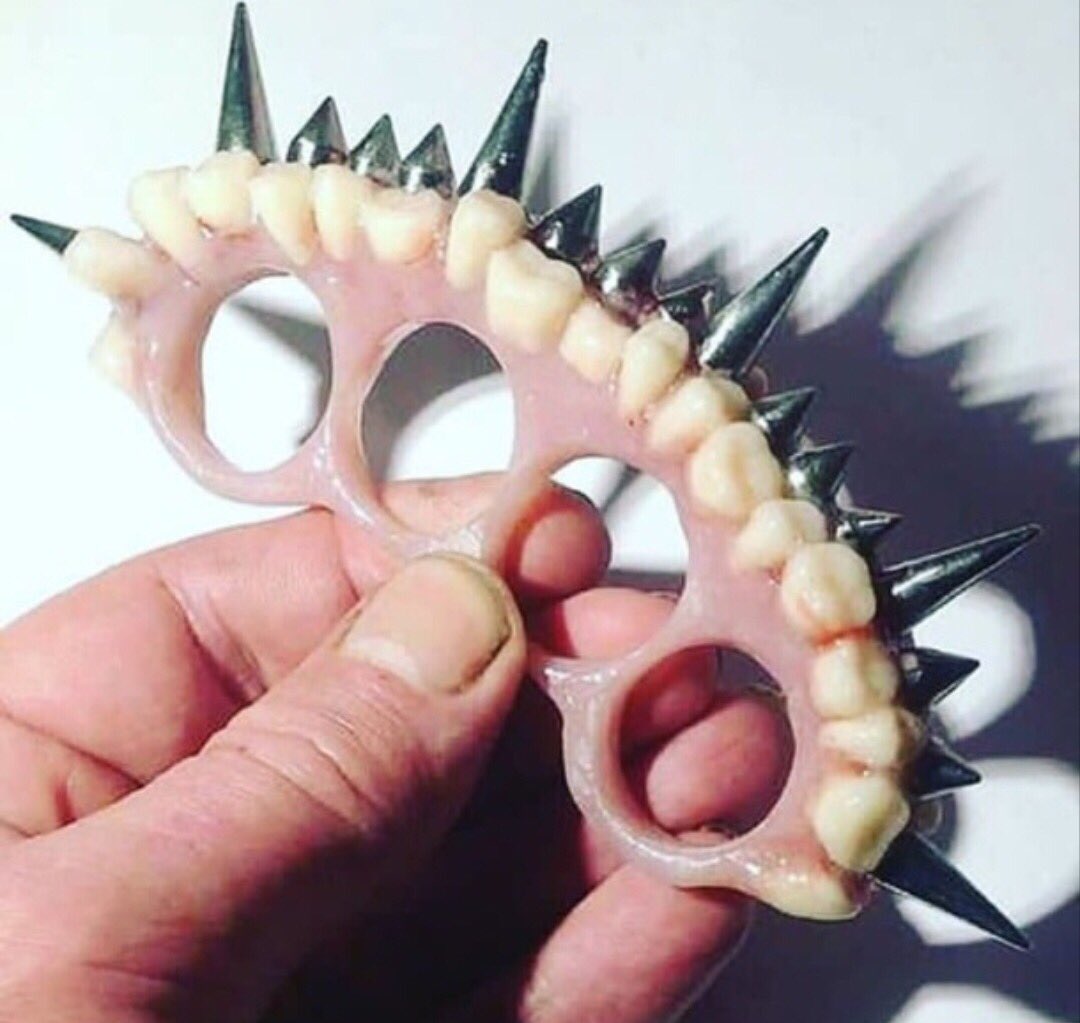 tooth_time's tweet photo. #ToothTime haters are cruisin for a bruisin 😡😤 https://t.co/J4UoGwFG3I